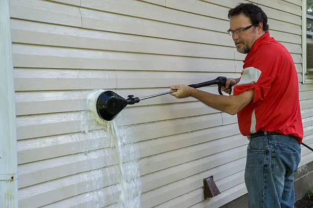 How to Clean Vinyl Siding Without a Pressure Washer